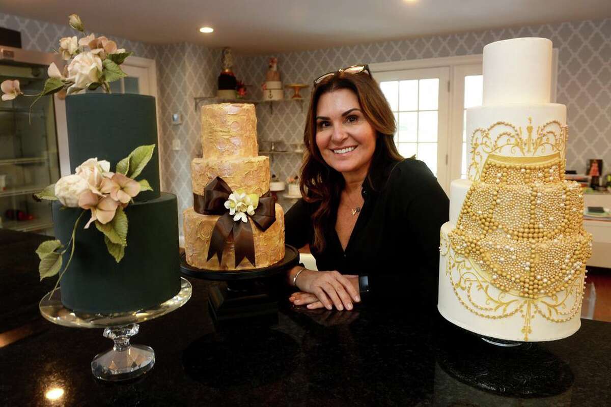 Guilford sugar artist creates ‘dreamy’ cakes, and now she’s looking to