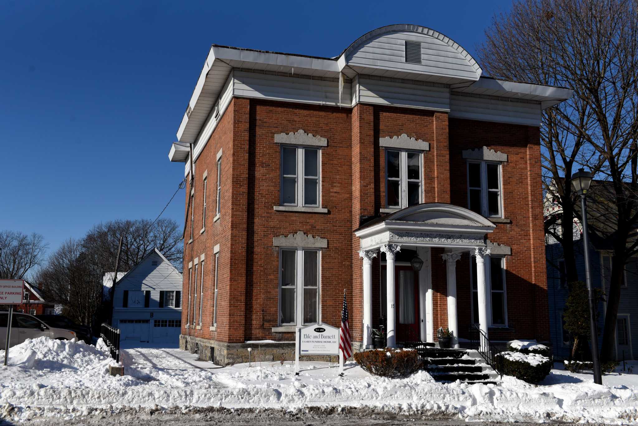 Missing Johnstown funeral director turns himself in