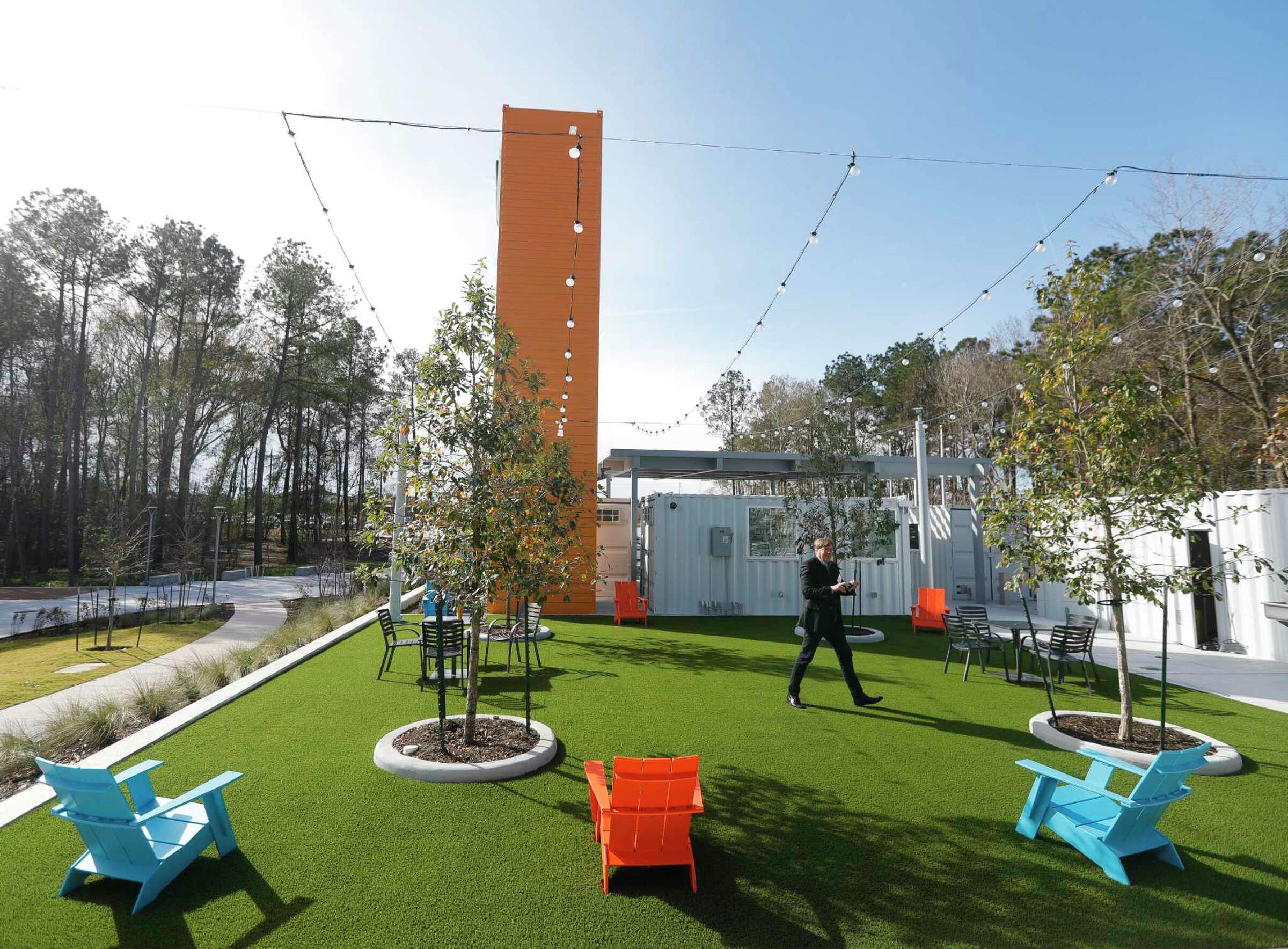 New aquatic center opens at Family YMCA in Spring