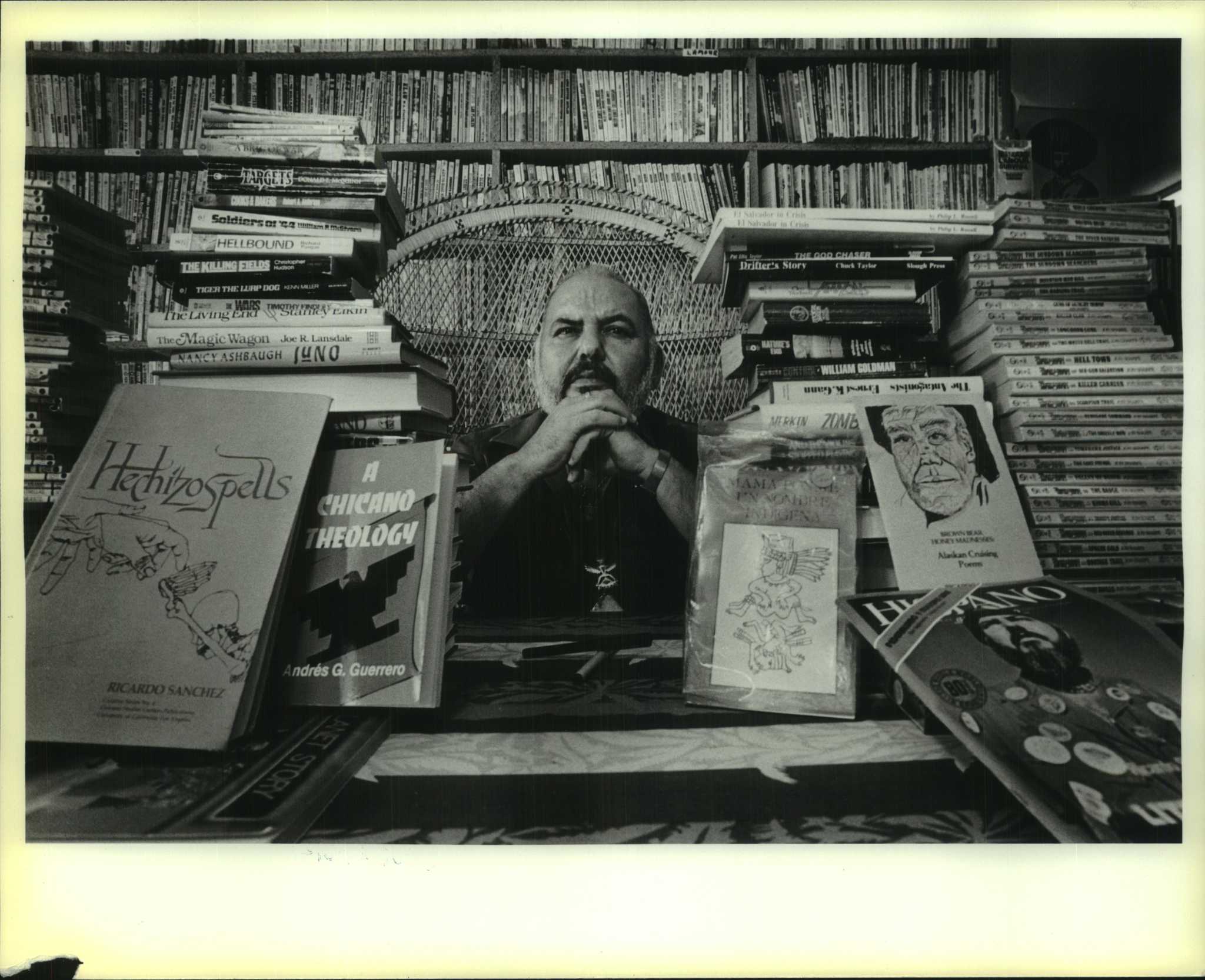 Commentary: Remembering Paperbacks y Mas, its iconic owner - Vimarsana News