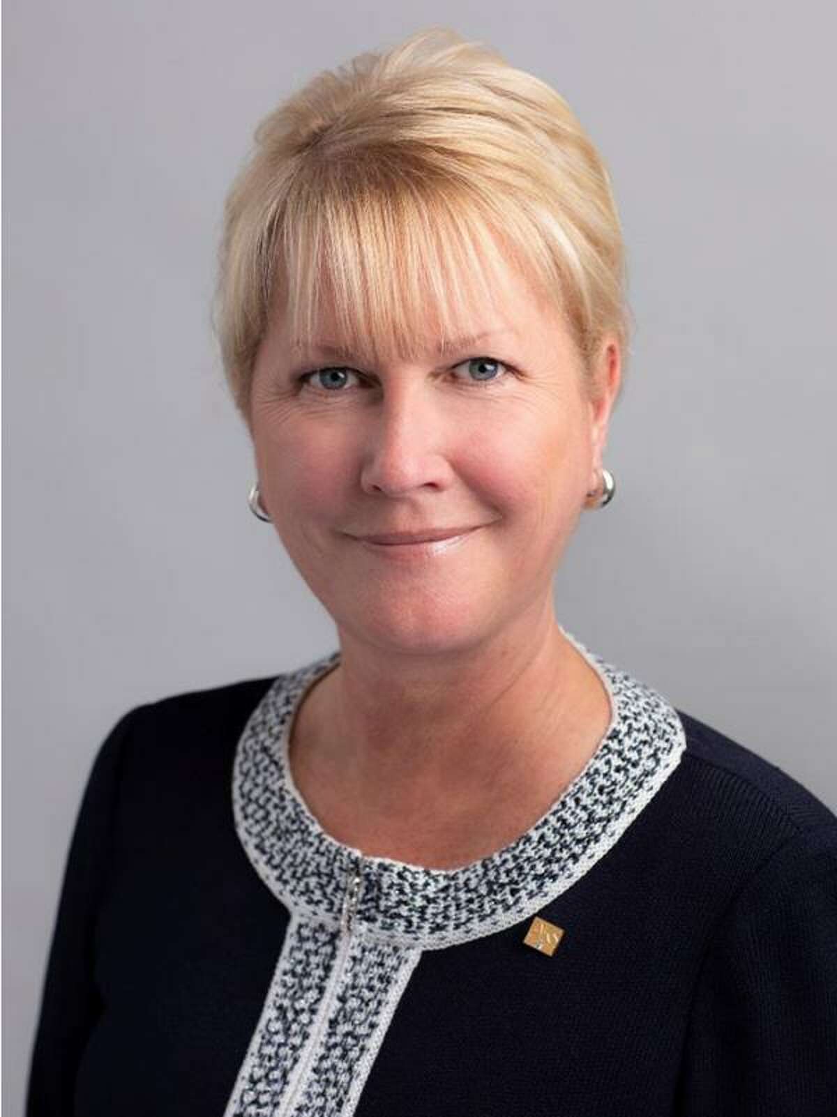 Jennifer E. Jones, of the Rotary Club of Windsor-Roseland, Ontario, Canada, will be the President of Rotary International for 2022-23. She marks the first female in that position.