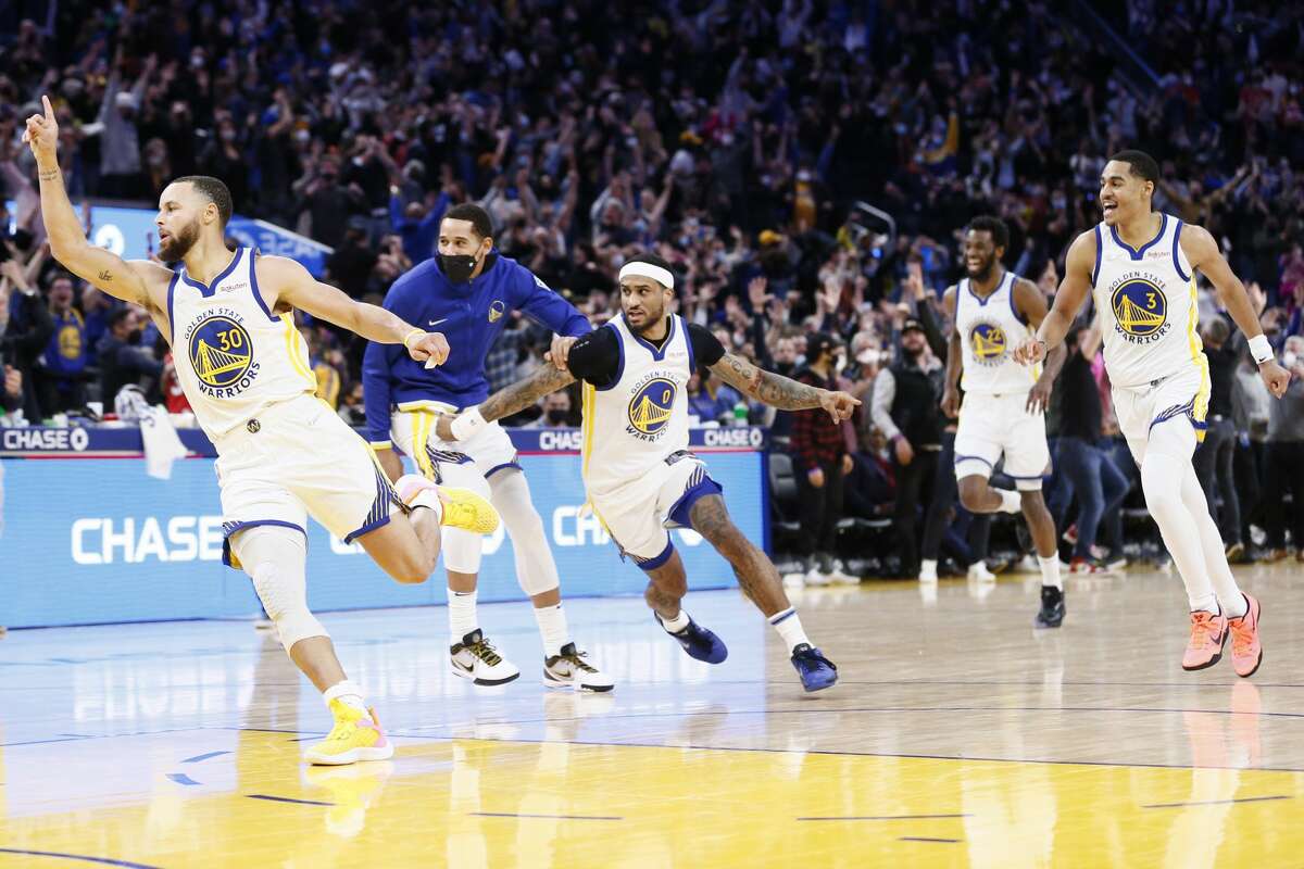 Stephen Curry, Warriors Burn Rockets With Buzzer-beater