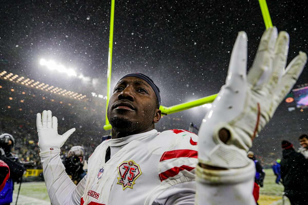 San Francisco 49ers wide receiver Deebo Samuel (19) celebrates