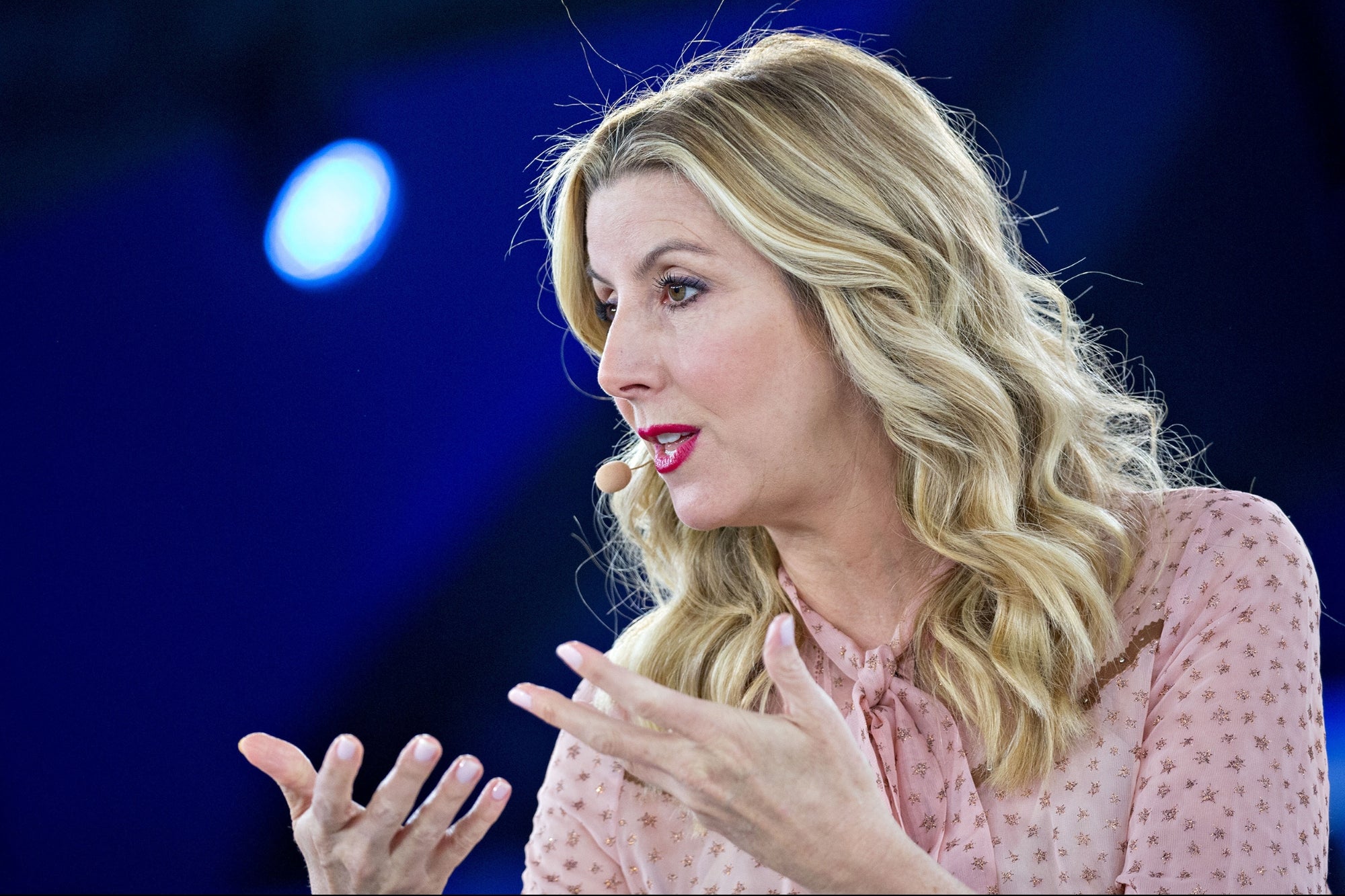 3 Cold-Calling Secrets From Sara Blakely, Founder of Spanx - Vimarsana News
