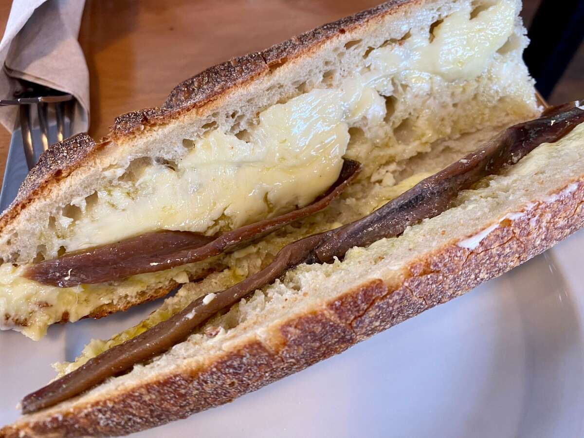 Restaurant review Cafe Mutton in Hudson