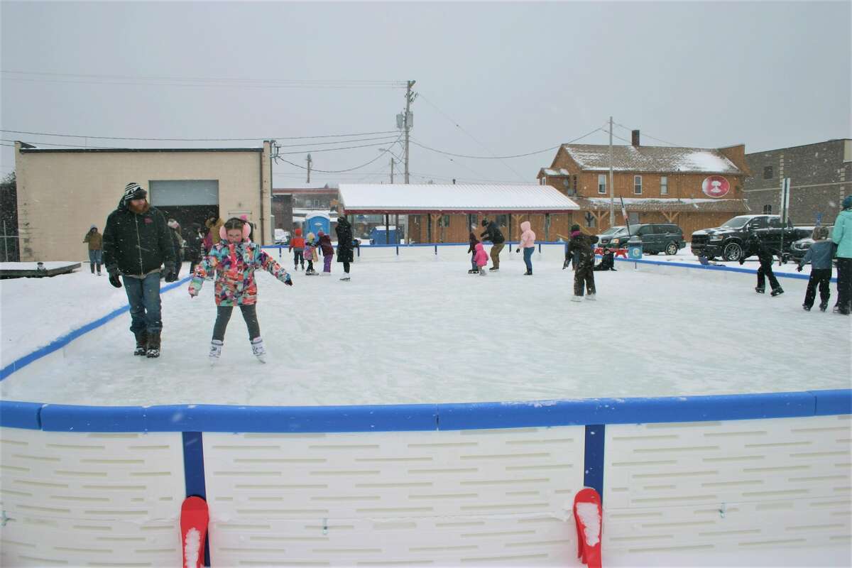 The grand opening of the newest recreational venue in Reed City, the ice rink, was held this past Saturday. Along with skating, visitors were treated to hot cocoa and cookies.