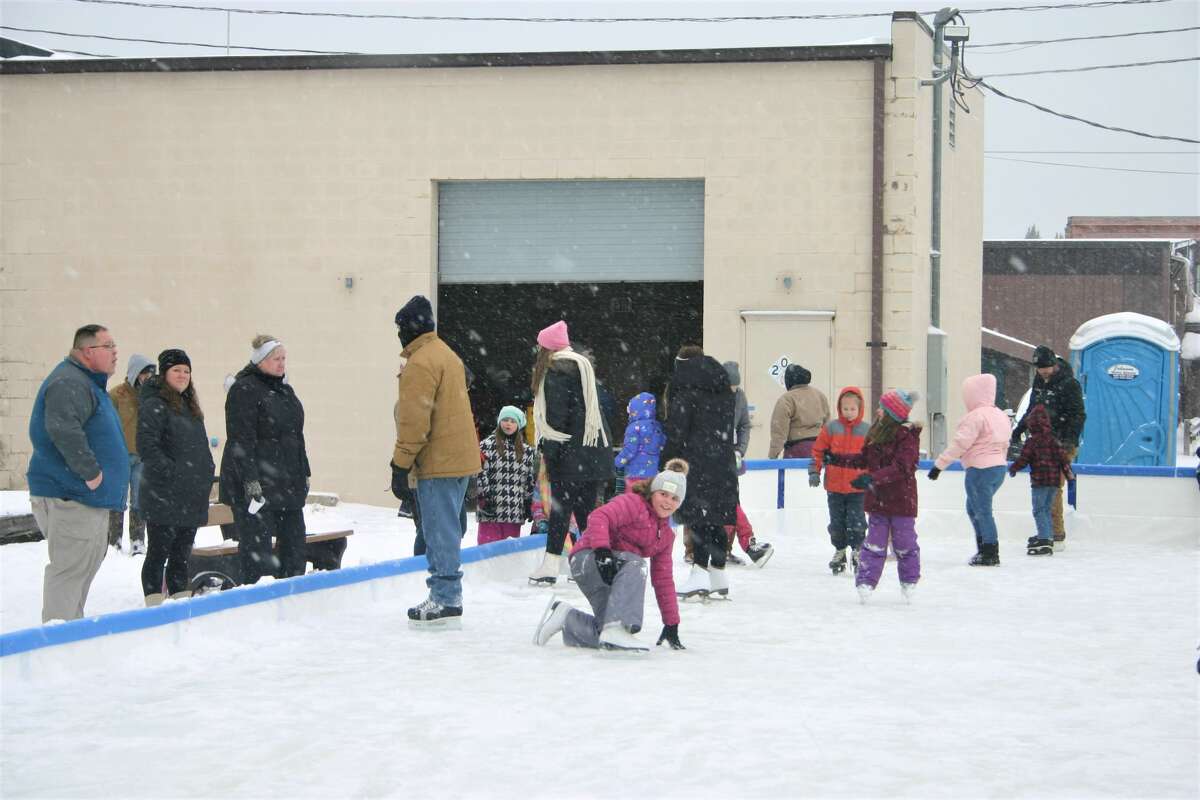 The grand opening of the newest recreational venue in Reed City, the ice rink, was held this past Saturday. Along with skating, visitors were treated to hot cocoa and cookies.