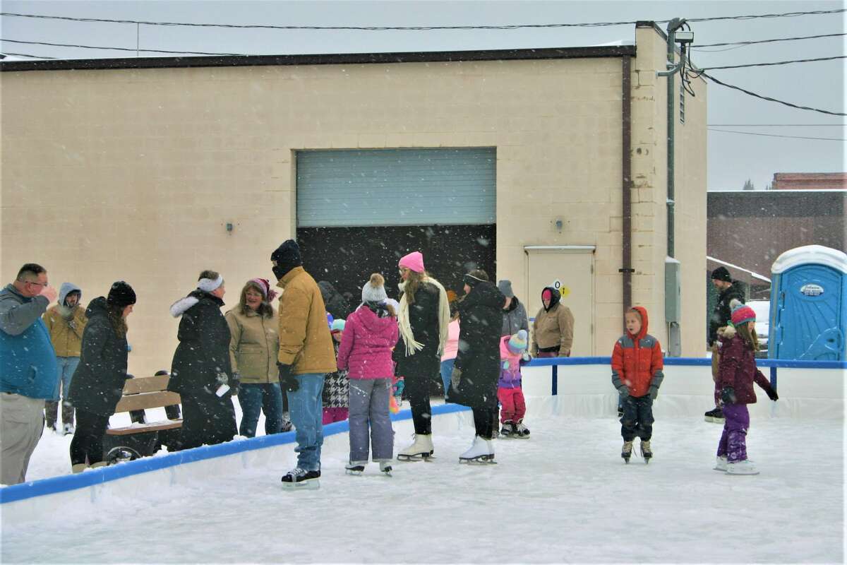 The grand opening of the newest recreational venue in Reed City, the ice rink, was held this past Saturday. Along with skating, visitors were treated to hot cocoa and cookies.