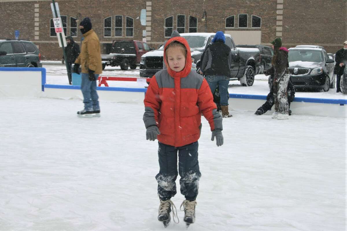 The grand opening of the newest recreational venue in Reed City, the ice rink, was held this past Saturday. Along with skating, visitors were treated to hot cocoa and cookies.
