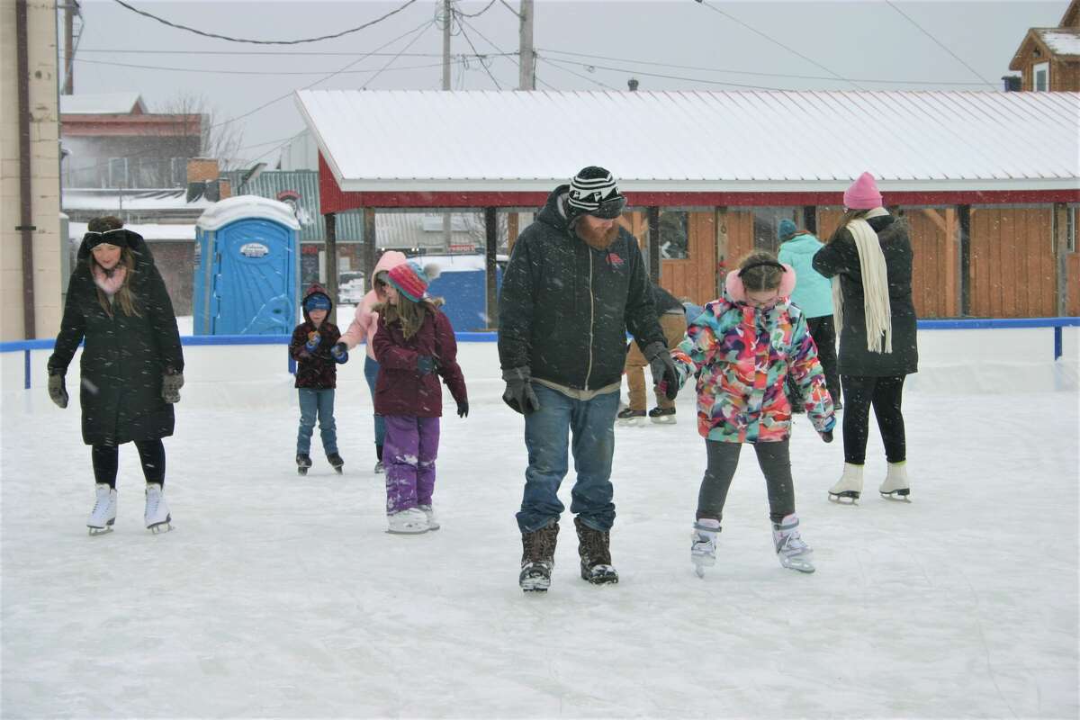 The grand opening of the newest recreational venue in Reed City, the ice rink, was held this past Saturday. Along with skating, visitors were treated to hot cocoa and cookies. 