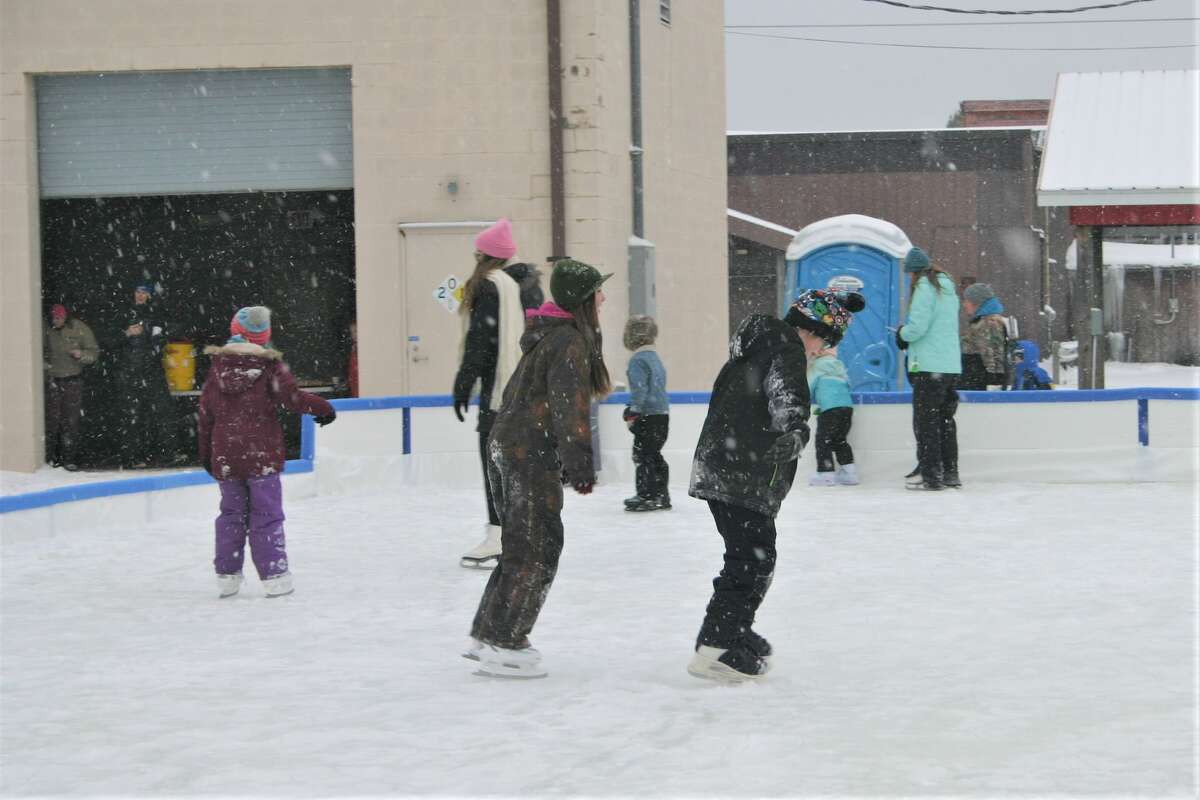 The grand opening of the newest recreational venue in Reed City, the ice rink, was held this past Saturday. Along with skating, visitors were treated to hot cocoa and cookies.