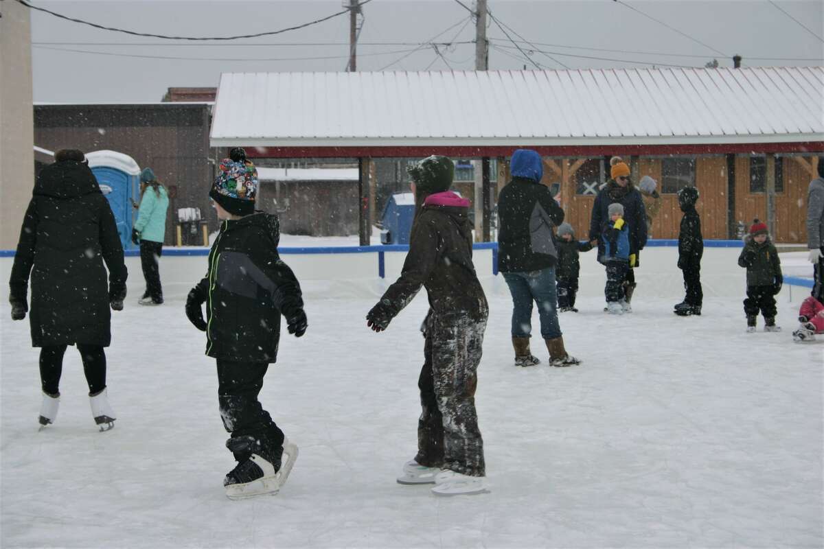 The grand opening of the newest recreational venue in Reed City, the ice rink, was held this past Saturday. Along with skating, visitors were treated to hot cocoa and cookies.