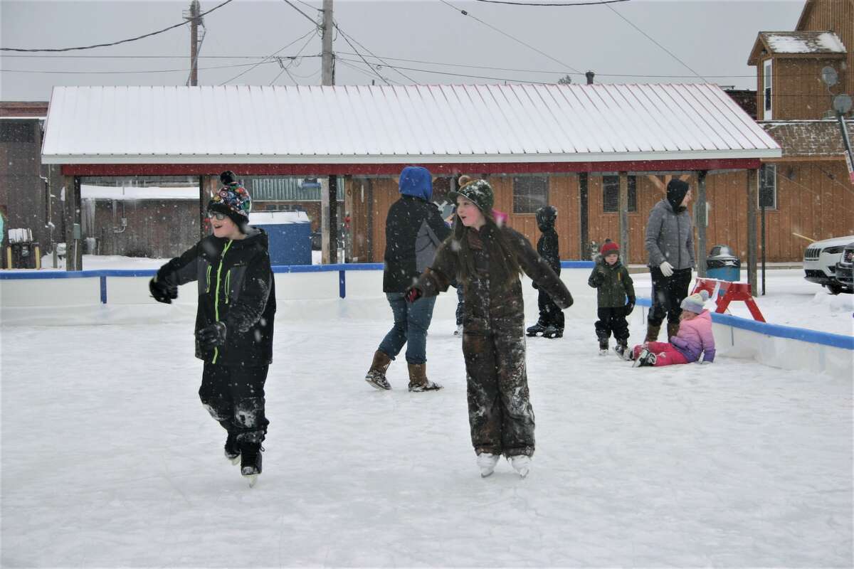 The grand opening of the newest recreational venue in Reed City, the ice rink, was held this past Saturday. Along with skating, visitors were treated to hot cocoa and cookies.