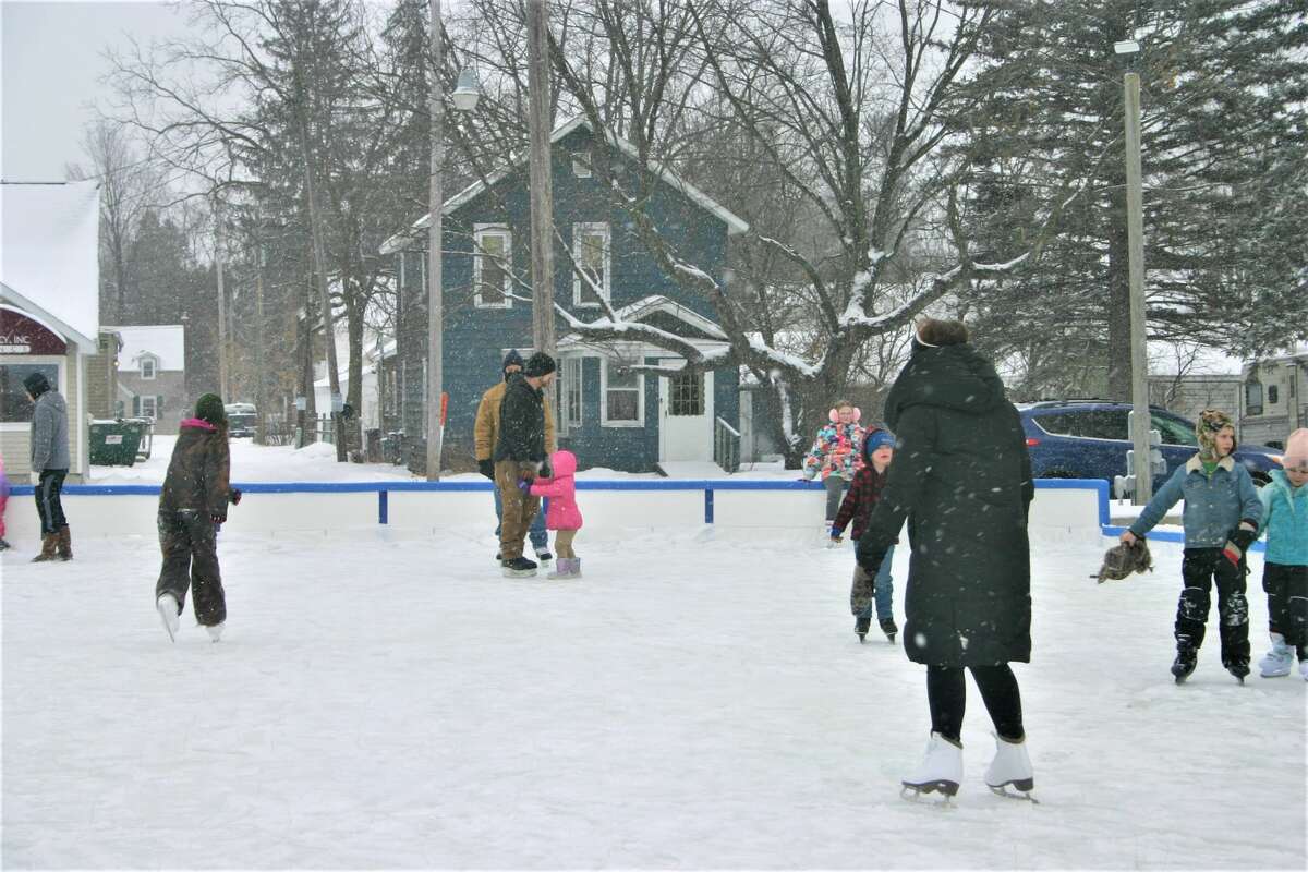 The grand opening of the newest recreational venue in Reed City, the ice rink, was held this past Saturday. Along with skating, visitors were treated to hot cocoa and cookies.