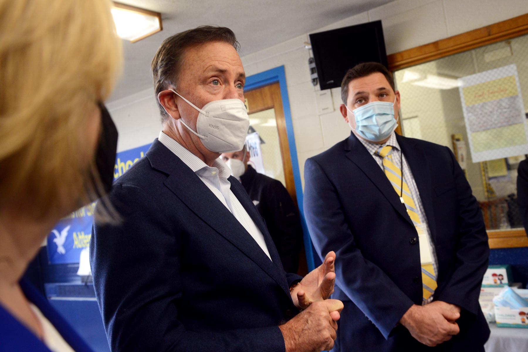Lamont: End of CT school mask mandate could be near - Vimarsana News
