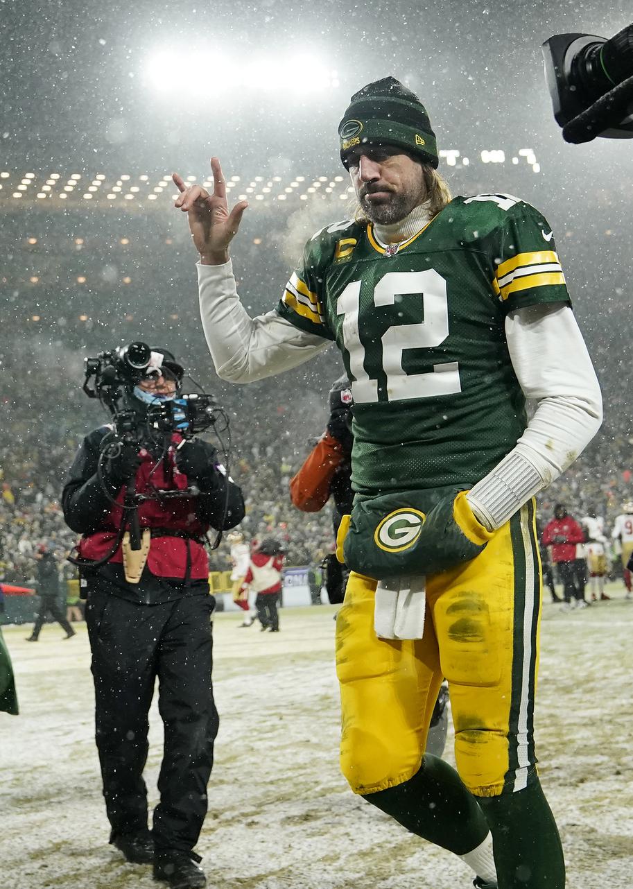 NFL playoff predictions: Aaron Rodgers to drag Packers past