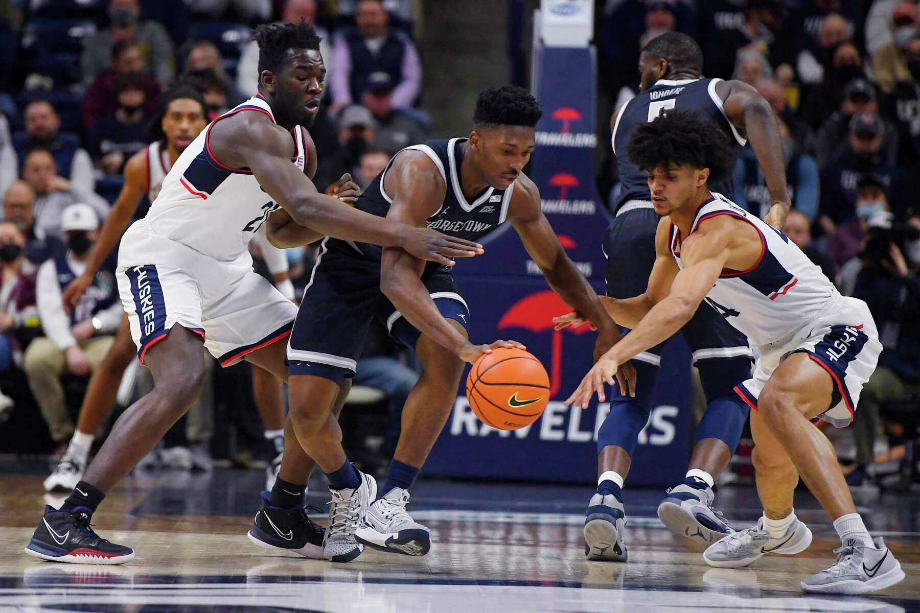 nba-scouts-weigh-in-on-uconn-men-s-basketball-team-s-sanogo-jackson-martin-hawkins-others