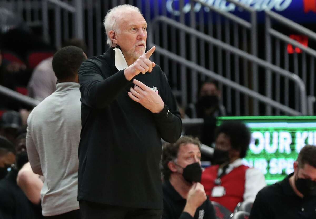 Spurs' Gregg Popovich becomes NBA's all-time winningest coach