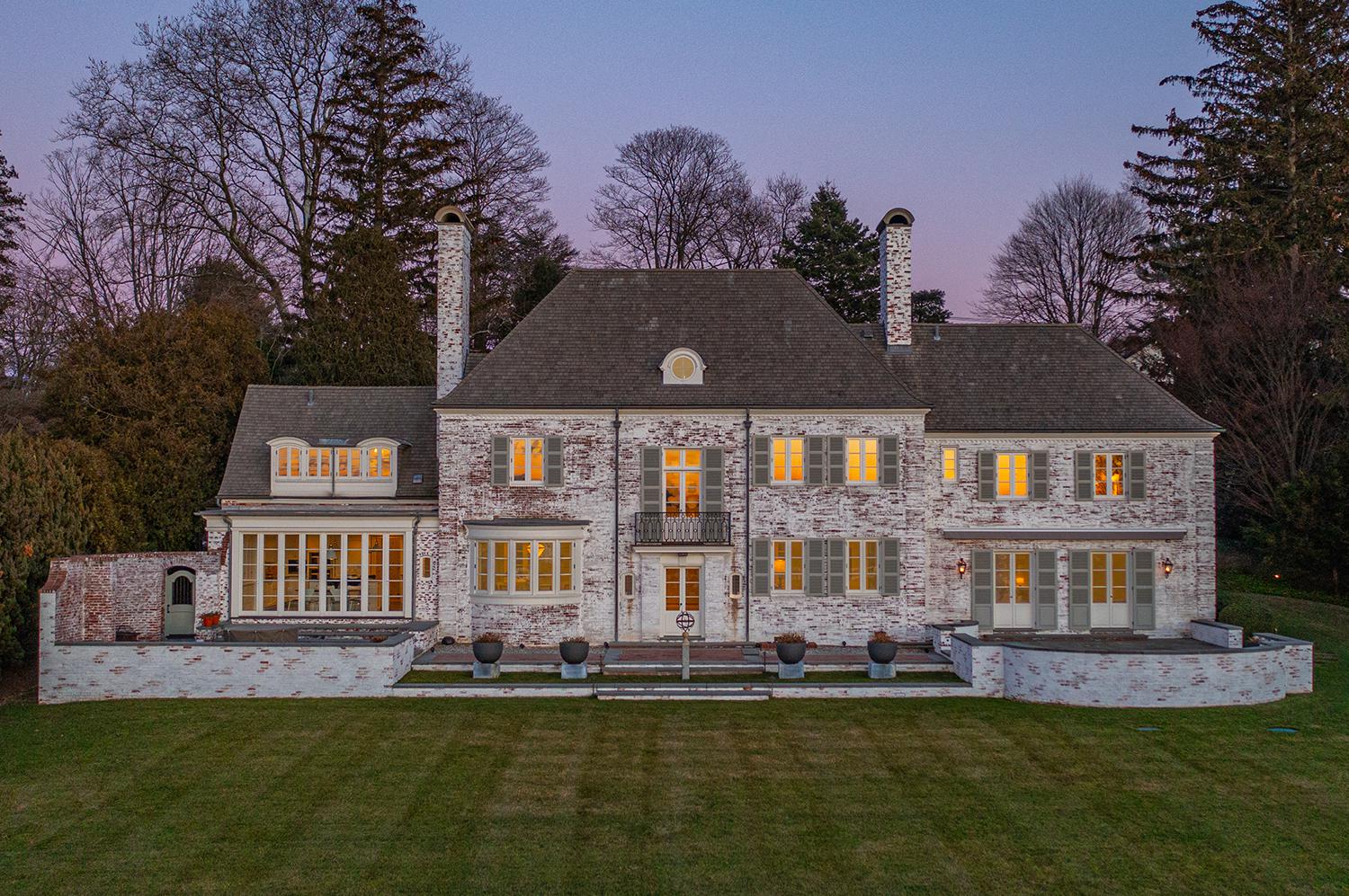 Fairfield 12-room home from the 1930s offers commanding views - Vimarsana News