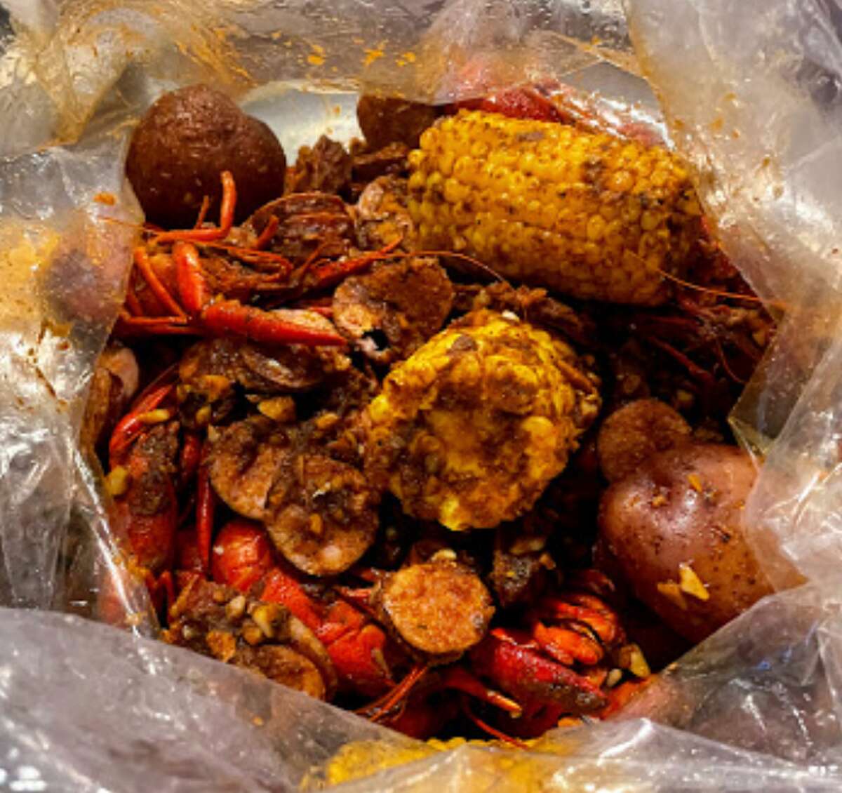 Houston's Twin Crab will give away over 1,000 bags of shrimp and sausage to celebrate new location