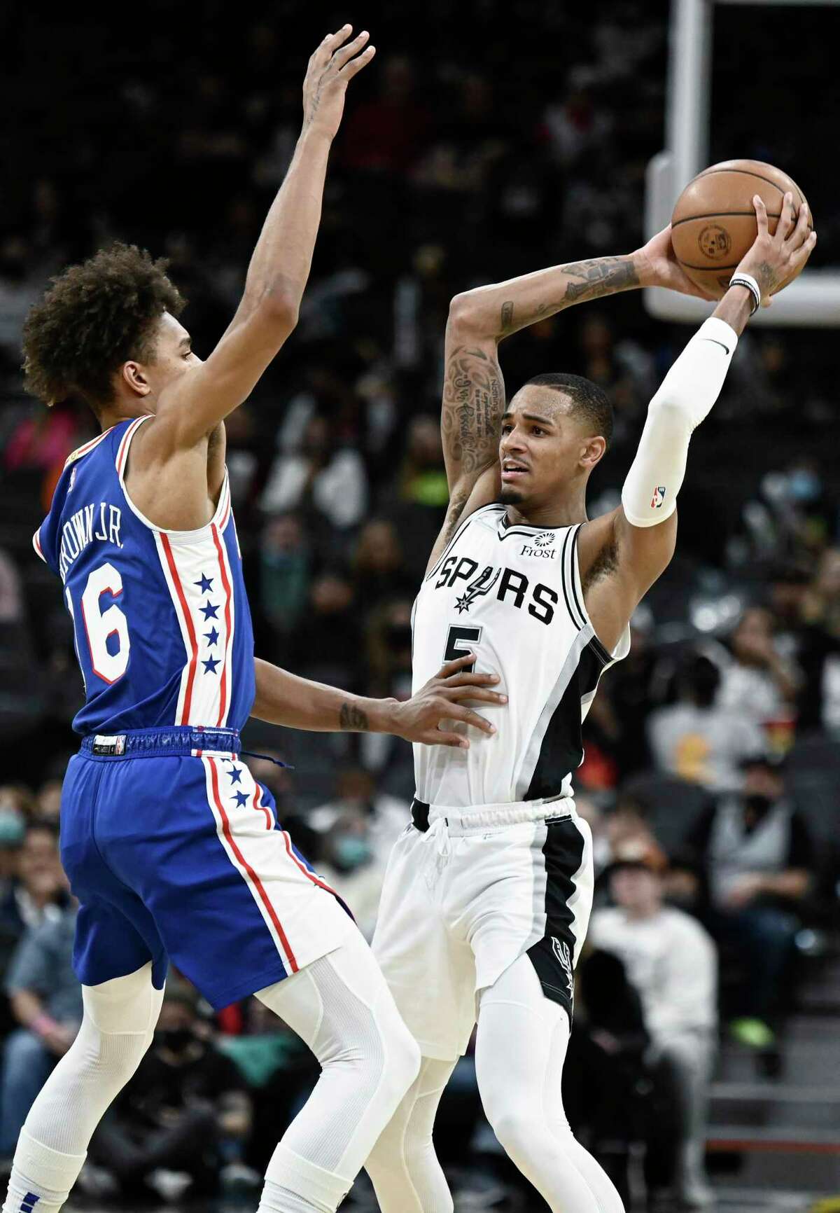 With Dejounte Murray chasing his Spurs triple-double record, David  Robinson's greatness recalled