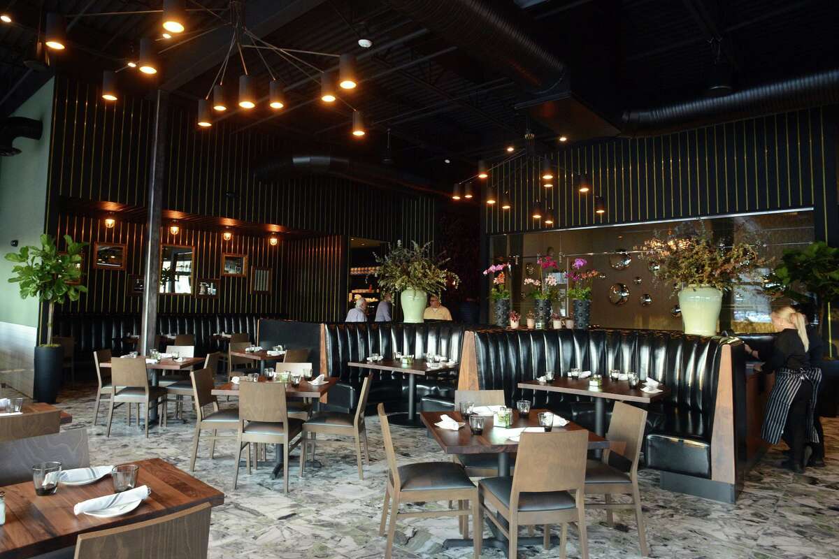 After omicron delays, new Italian eatery opens in Trumbull