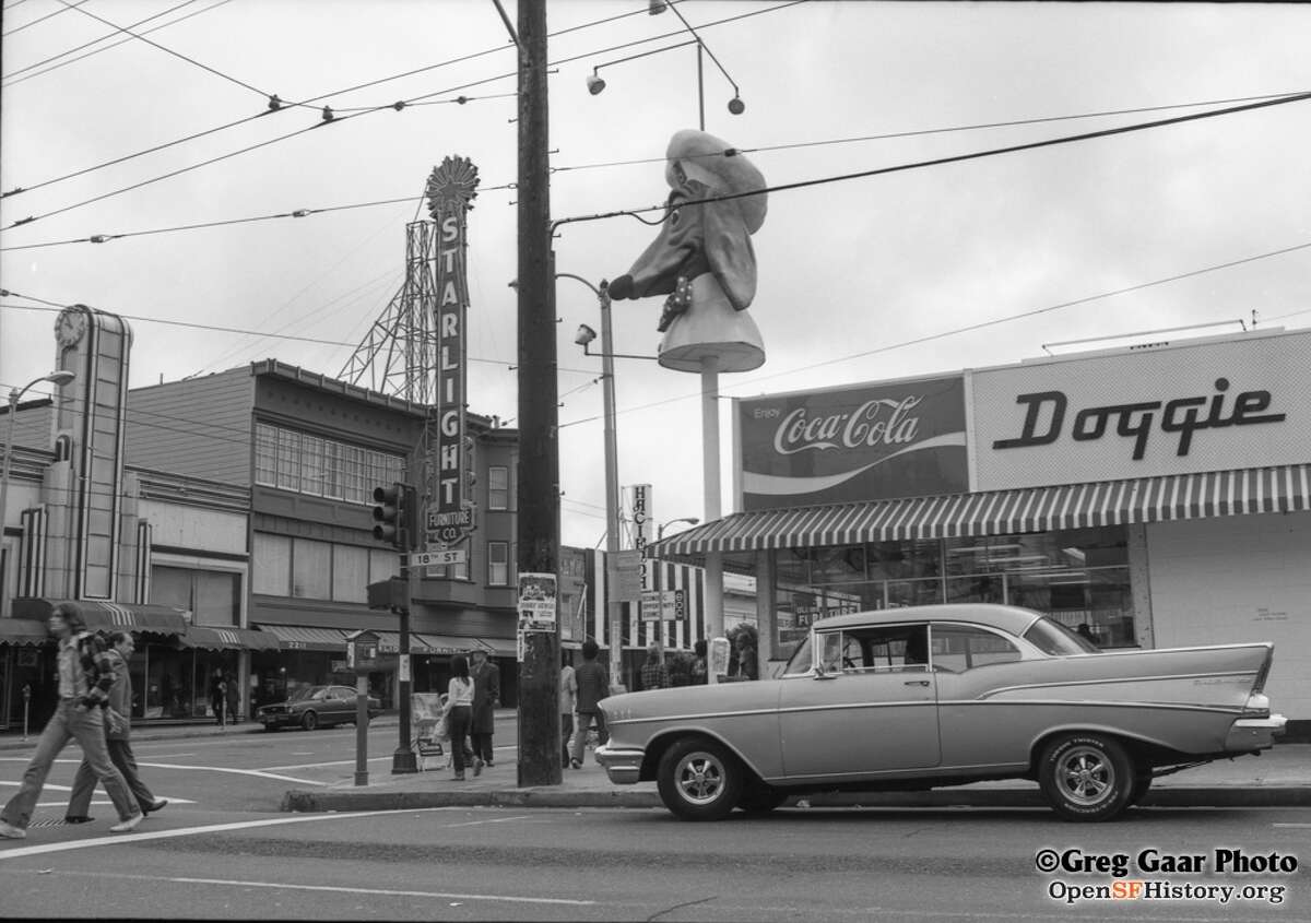 A view of the Doggie Diner at the corner of 18th and Mission streets in October 1979.