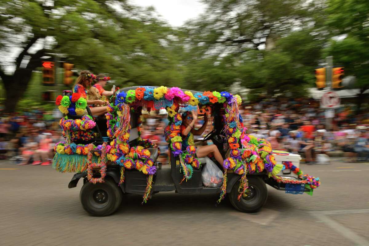Alamo Heights Christmas Parade 2022 People Are Ready For It' — Fiesta 2022 Schedule Includes Return Of Oyster  Bake, Battle Of Flowers Parade