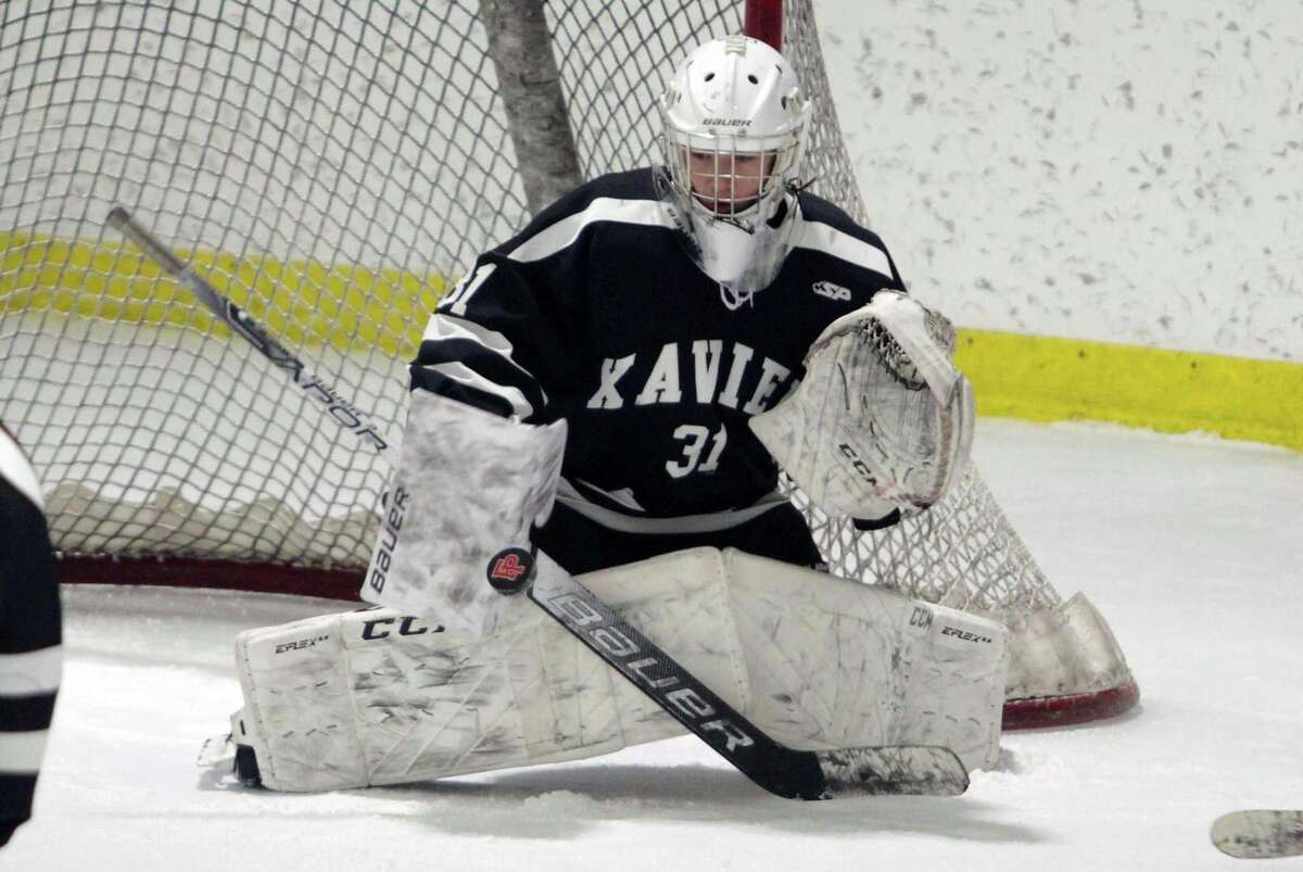 No. 5 Xavier uses depth, holds on for boys hockey win at No. 4 Fairfield Prep