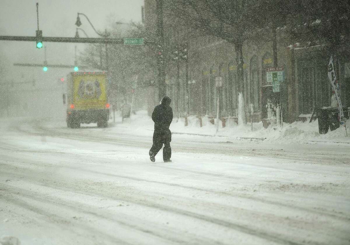 Heavy snowfall and high winds are in the forecast for the state Friday, Jan. 28, 2022, into Saturday, the National Weather Service said.