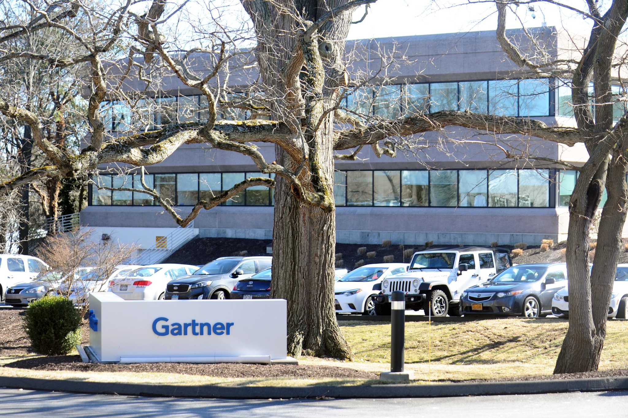 Jobs growth stalls at Gartner, but its industry is strong in CT