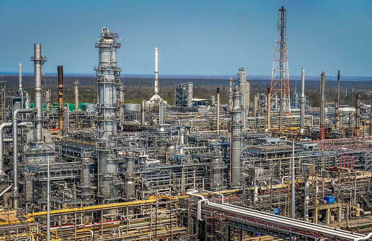 Valero's St. Charles refinery, where an expansion completed ahead of schedule helped boost the company’s fourth-quarter earnings.