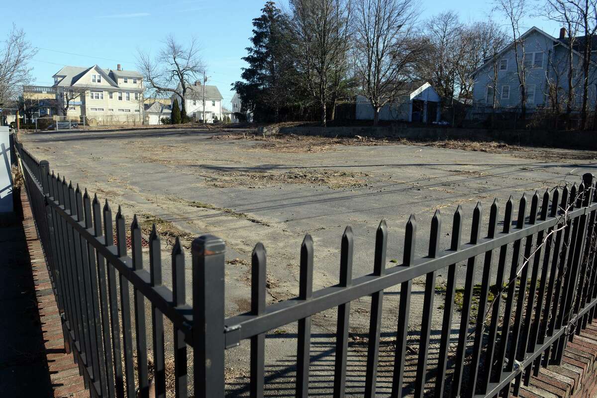 A vacant property along Fairfield Ave., between Clarkson St. and Courtland Ave., in the Black Rock neighborhood of Bridgeport, Conn. Jan. 27, 2022.