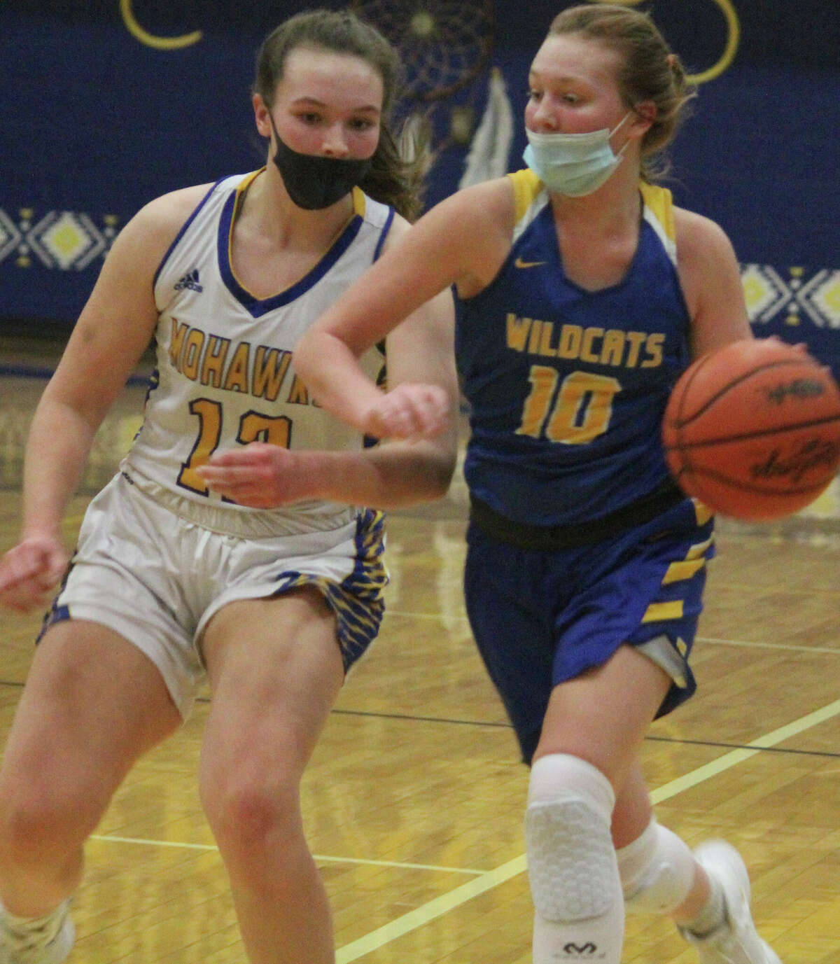 Addy Gray (10) scored 24 points againt Manton for Evart.