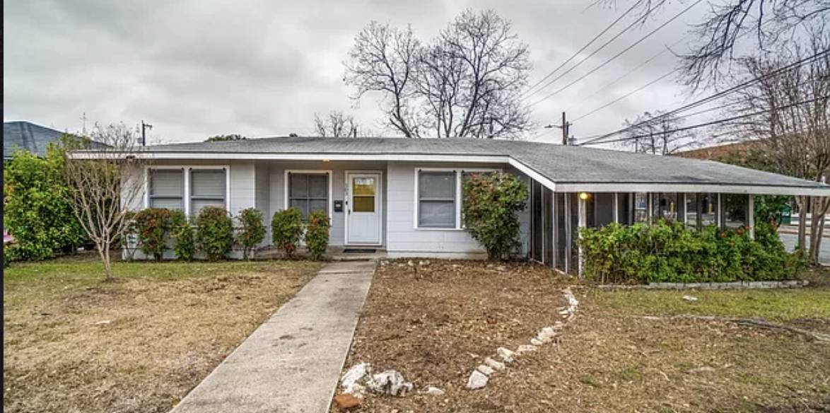Guess the rent of this San Antonio onebedroom duplex near Olmos Park