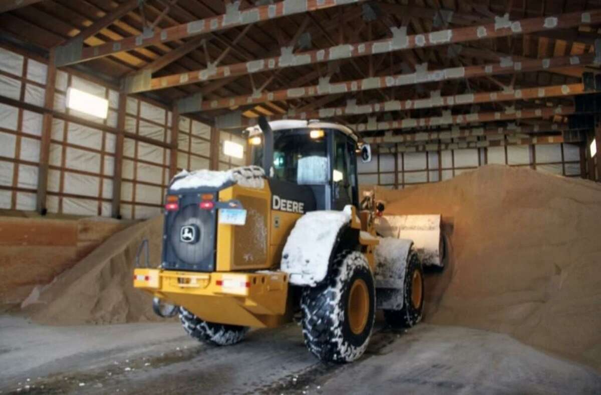 Portland Public Works crews are preparing for a weekend snowstorm.