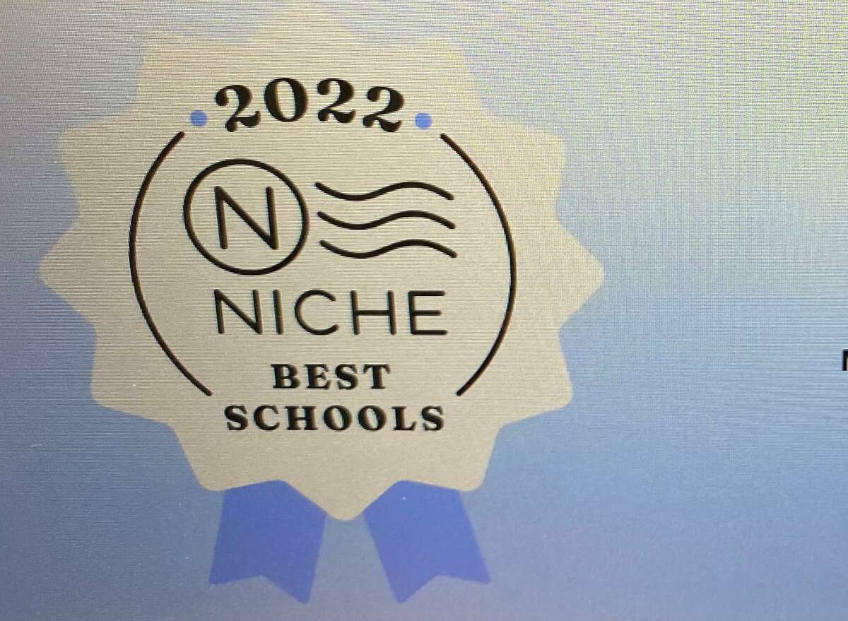 New Canaan Public Schools ranked as the best school district in the state in the 2022 Niche Best Schools rankings.