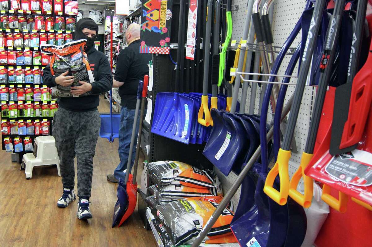 Greenwich declares snow emergency as winter storm barrels toward CT