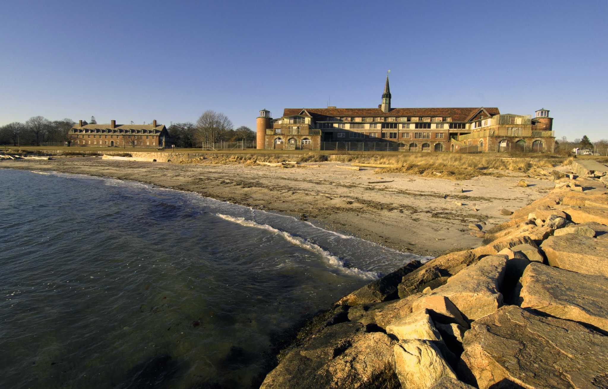 The crumbling historic structures at Connecticut's Seaside State Park face an uncertain future - Vimarsana News