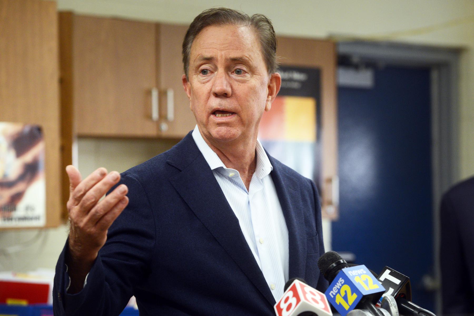 Lamont defends state employee pay hikes - Vimarsana News