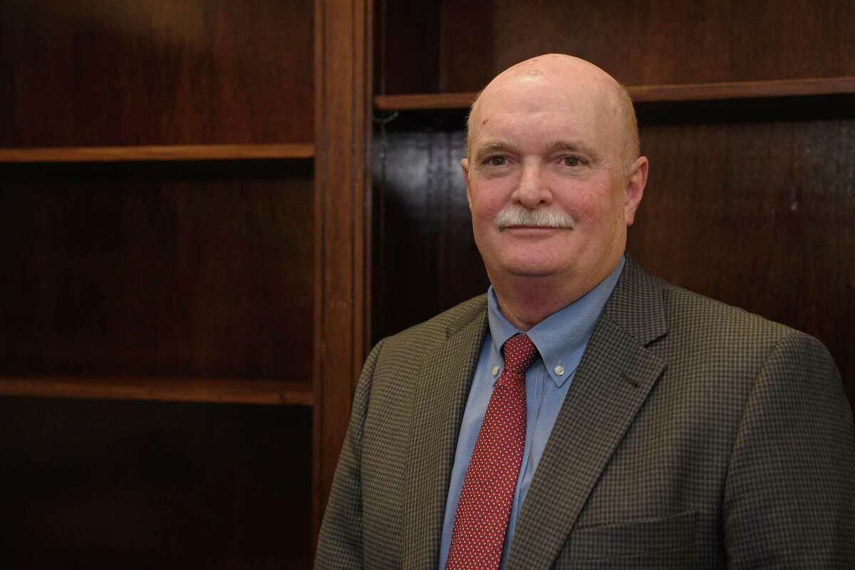 Samuel Keith Selman began his tenure as the Laredo Interim City Manager on Wednesday and will serve a 10 month contract before the search for a permanent city manager begins.