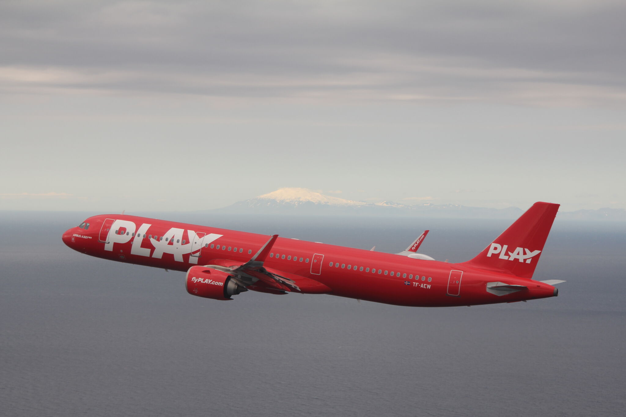 Play Airlines launches flights to Iceland from Stewart with fares