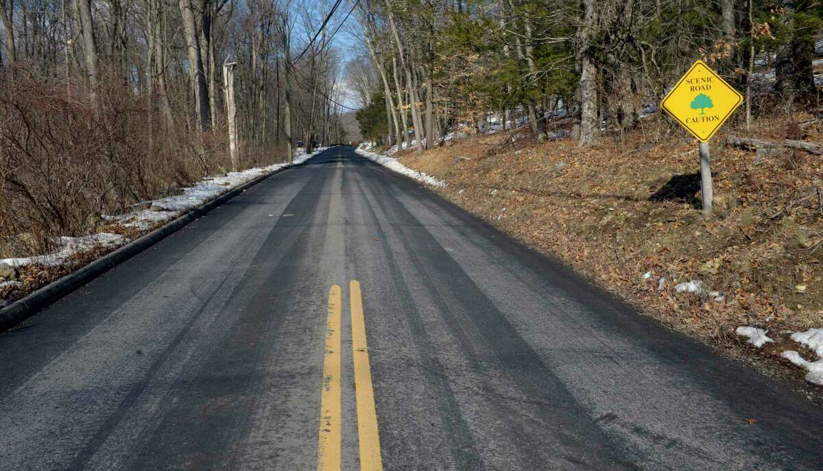 The yellow center line on Long Mountain Road ends at where the scenic drive section begins. New Milford is considering painting a yellow center line on the scenic drive section but some residents would like to see the road remain as it is, without the line. They have spoken at town council meetings about their feeling on the subject. Tuesday, January 25, 2022, New Milford, Conn.