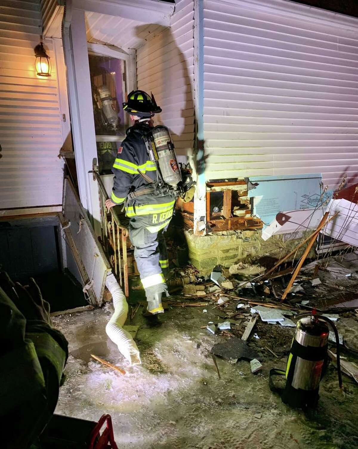 The Seymour Fire Department responded to a fire on Friday night after a homeowner used a garden torch to melt ice, accidentally setting fire to the home’s siding.