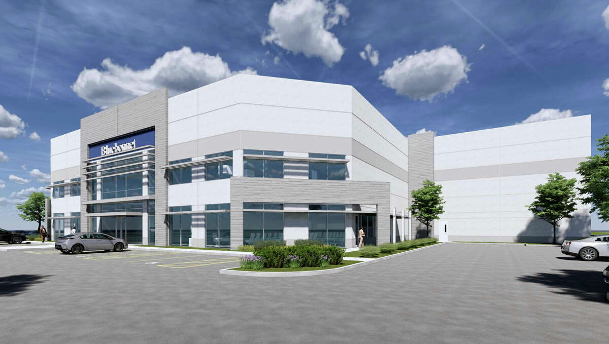 Bluebonnet Nutrition Corp. will open an 128,000-square-foot industrial facility to expand its operations in Sugar Land in late 2022. The nutritional supplement manufacturer has partnered with Midway on the development.