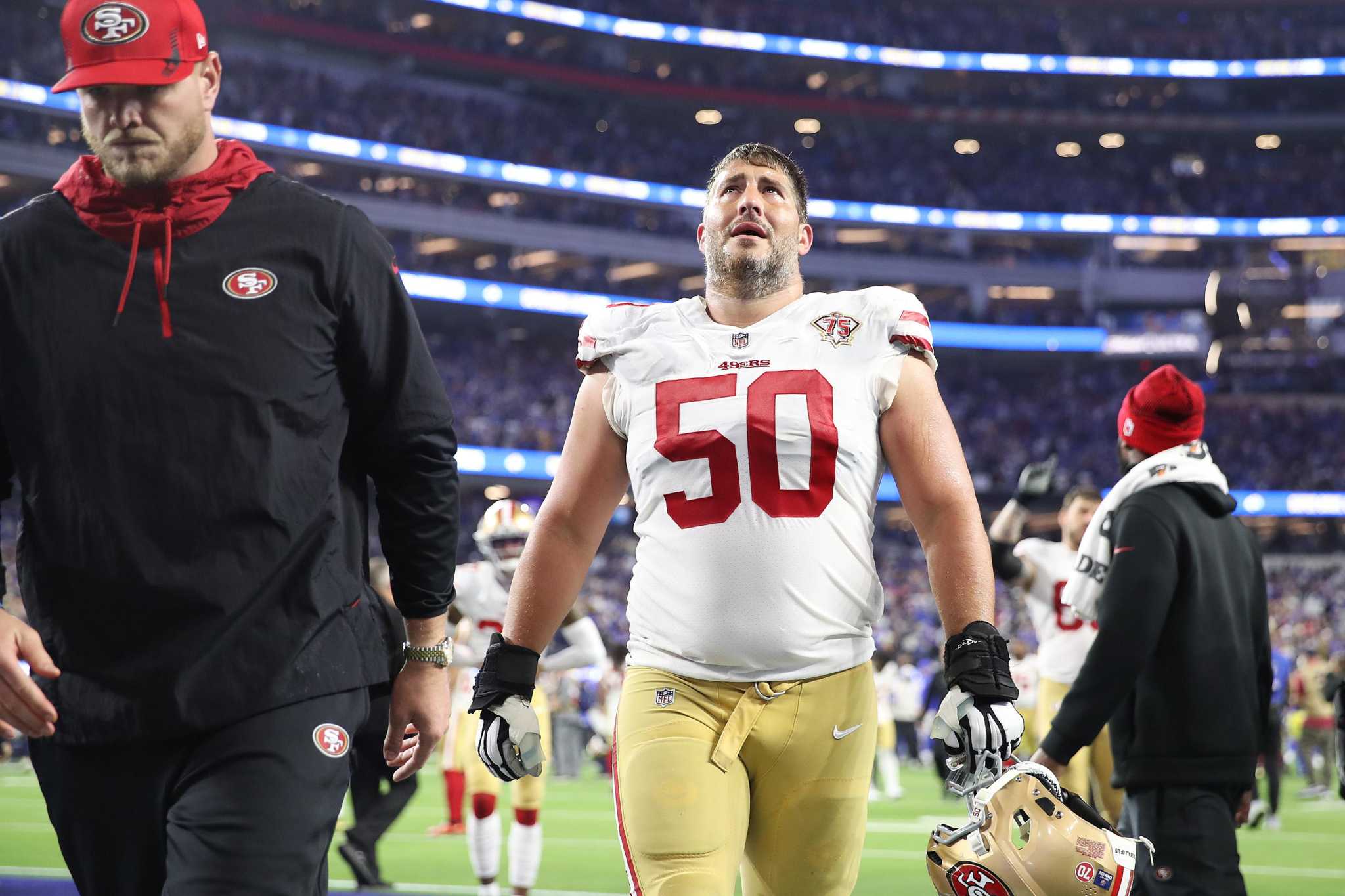 Source: 49ers' Alex Mack has yet to decide if he'll return for