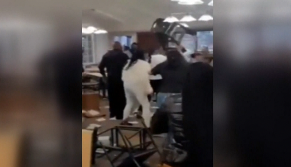 Argument in line for steaks leads to brawl at Golden Corral in Pennsylvania - Vimarsana News