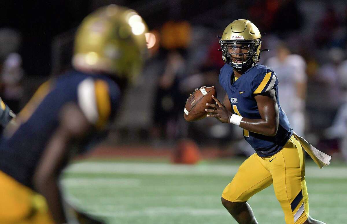 QB Zion Turner of St. Thomas Aquinas in Florida chose UConn over several Power 5 schools.