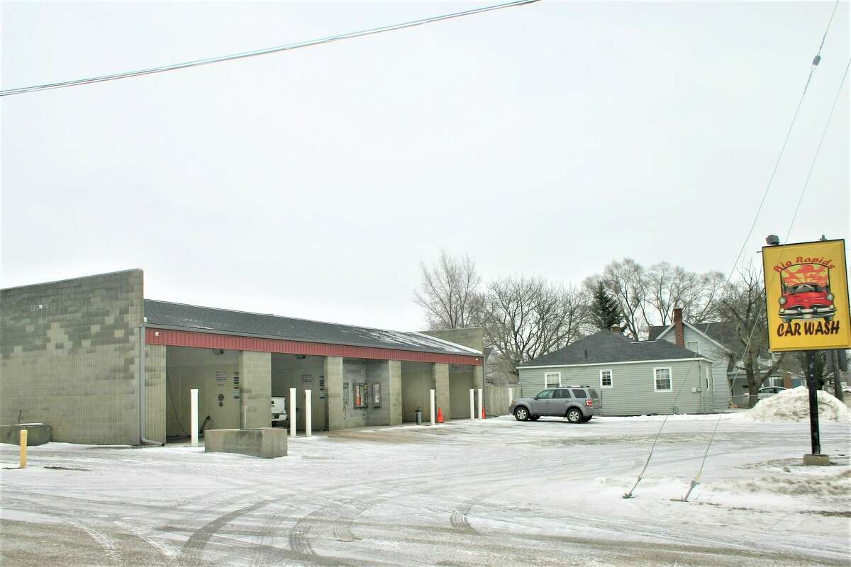Big Rapids car wash under new ownership