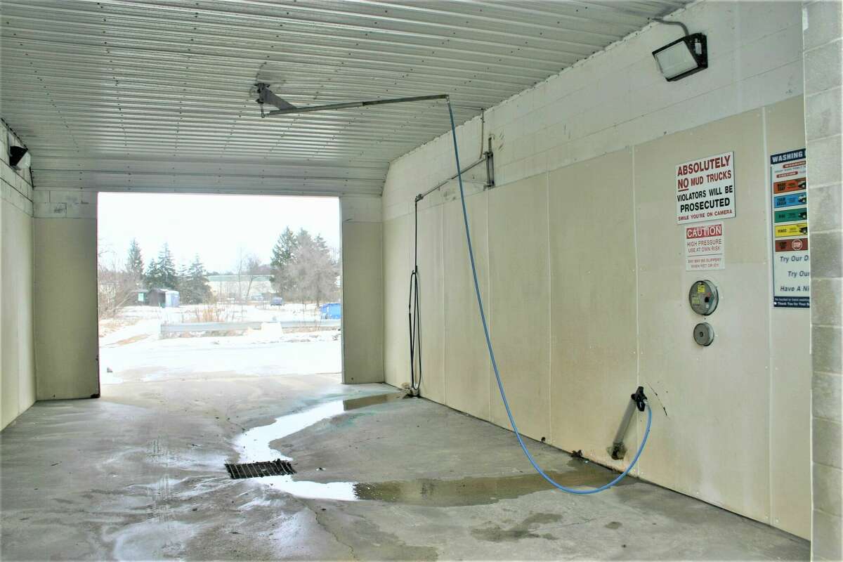 Big Rapids car wash under new ownership